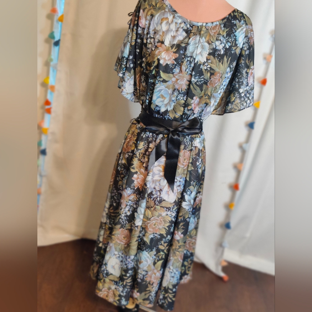 Vintage romantic roses Cape Top 70s Moody midi dress Winter Perfect Modest   S/M - Picture 9 of 10